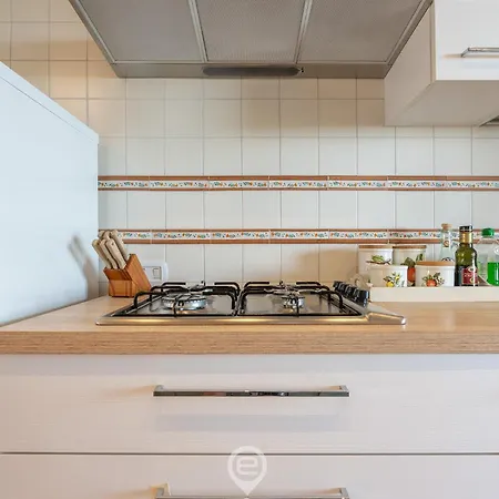 Erika بيت للعطل Is Molas