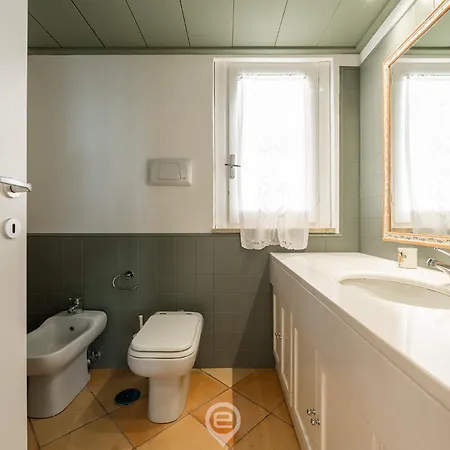 Semesterbostad Erika *